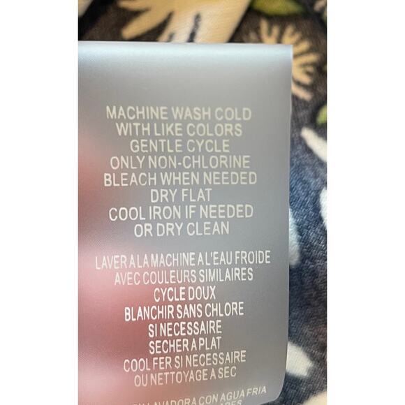 Tommy Hilfiger Dress Windblown Daisy Sleeveless V-Neck Size 8 Belt Fit and Flare - Picture 10 of 12